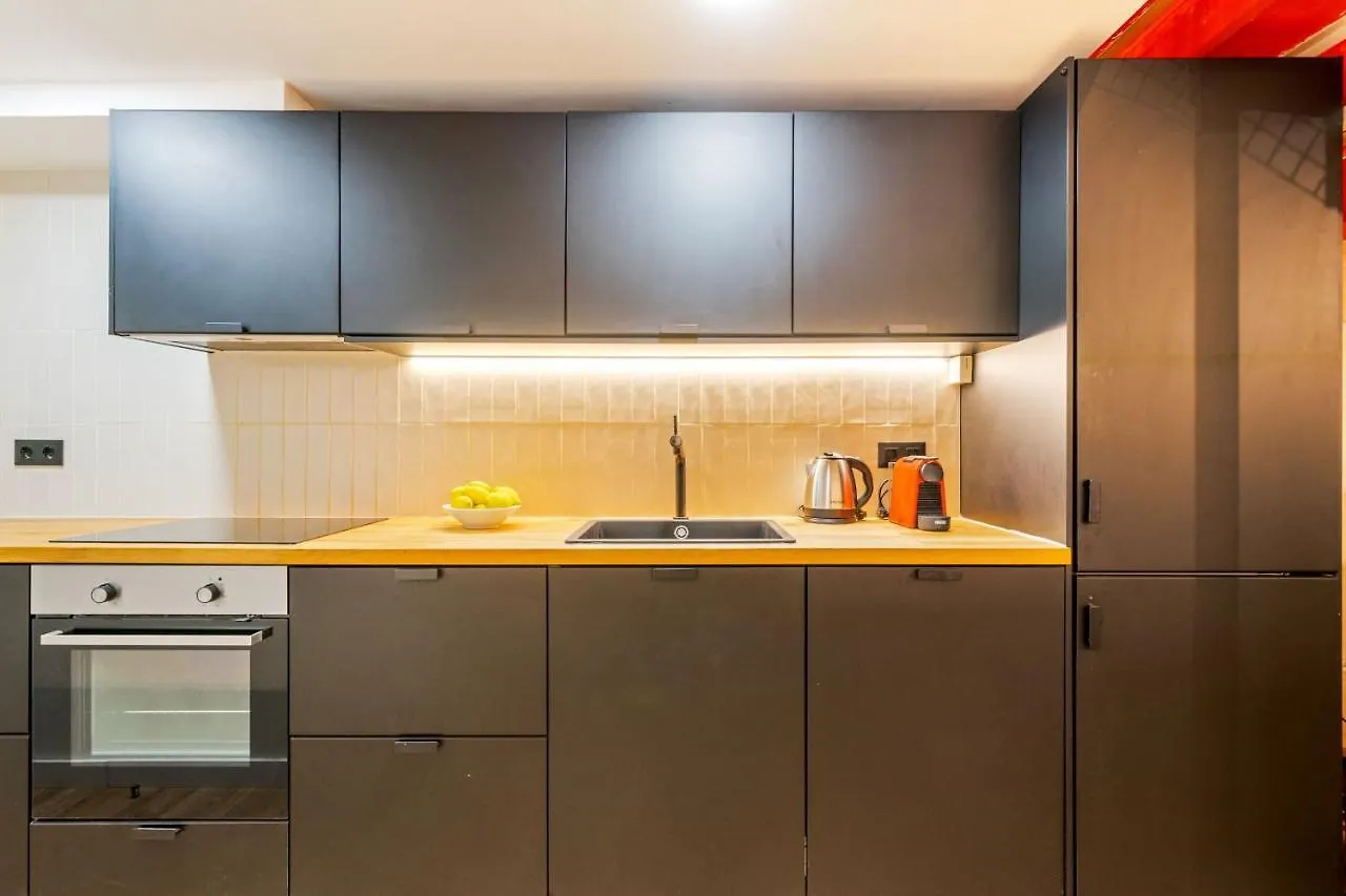 Apartment Quiet Gem With Jacuzzi In The City Center Barcelona