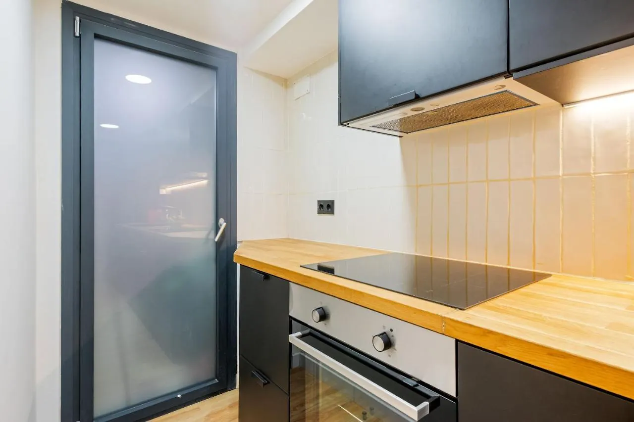 Quiet Gem With Jacuzzi In The City Center Barcelona Apartment