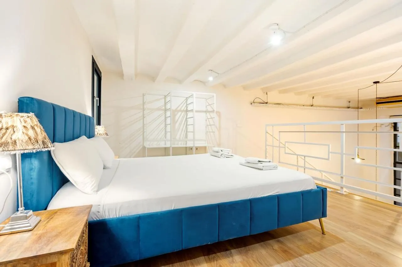 Quiet Gem With Jacuzzi In The City Center Barcelona