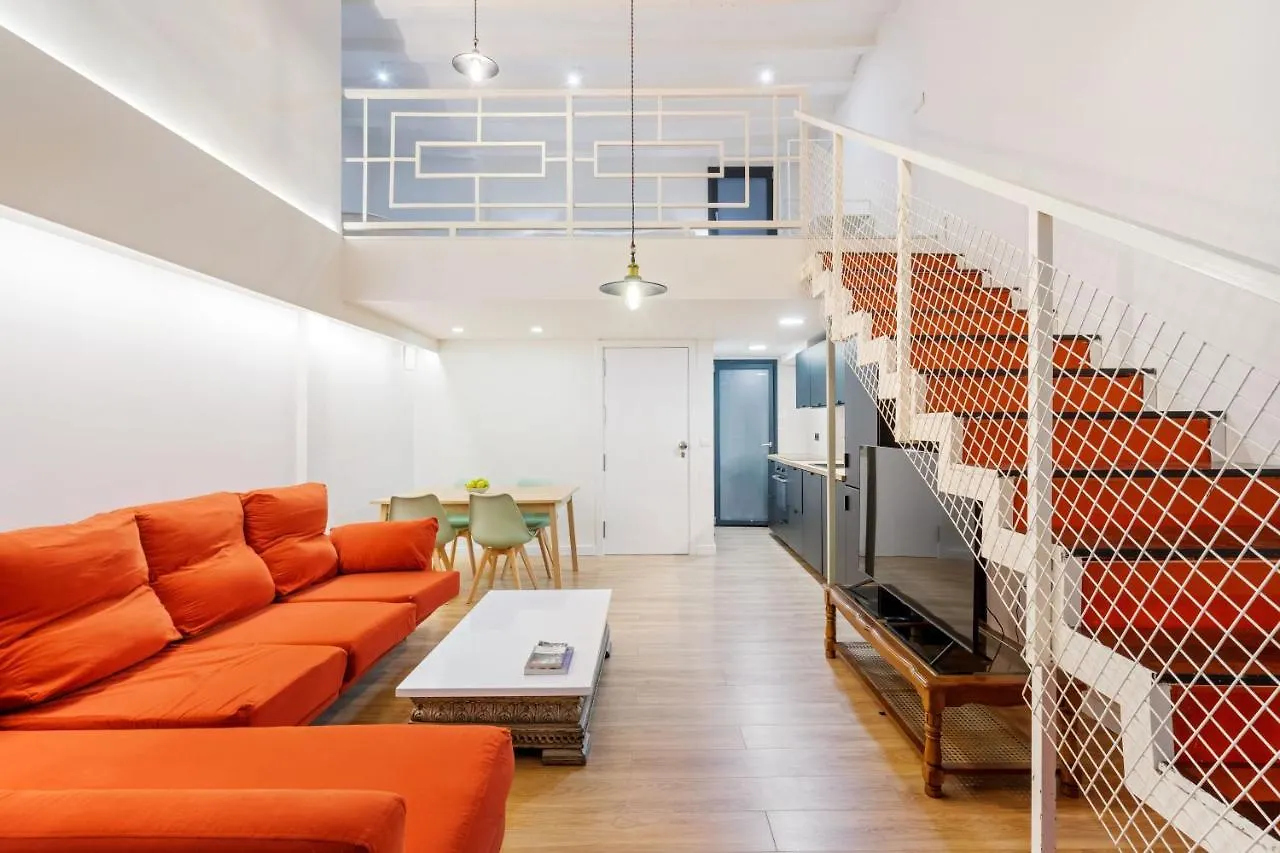 Apartment Quiet Gem With Jacuzzi In The City Center Barcelona