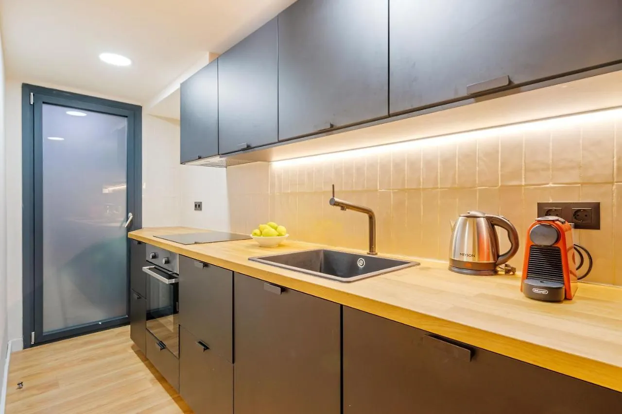 Quiet Gem With Jacuzzi In The City Center Barcelona 0*,